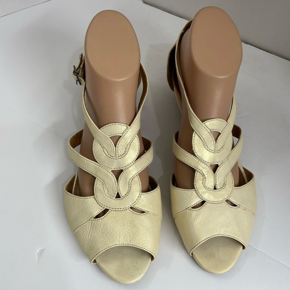 Clarks Cream Women's Wedge Sandals - Picture 3 of 6